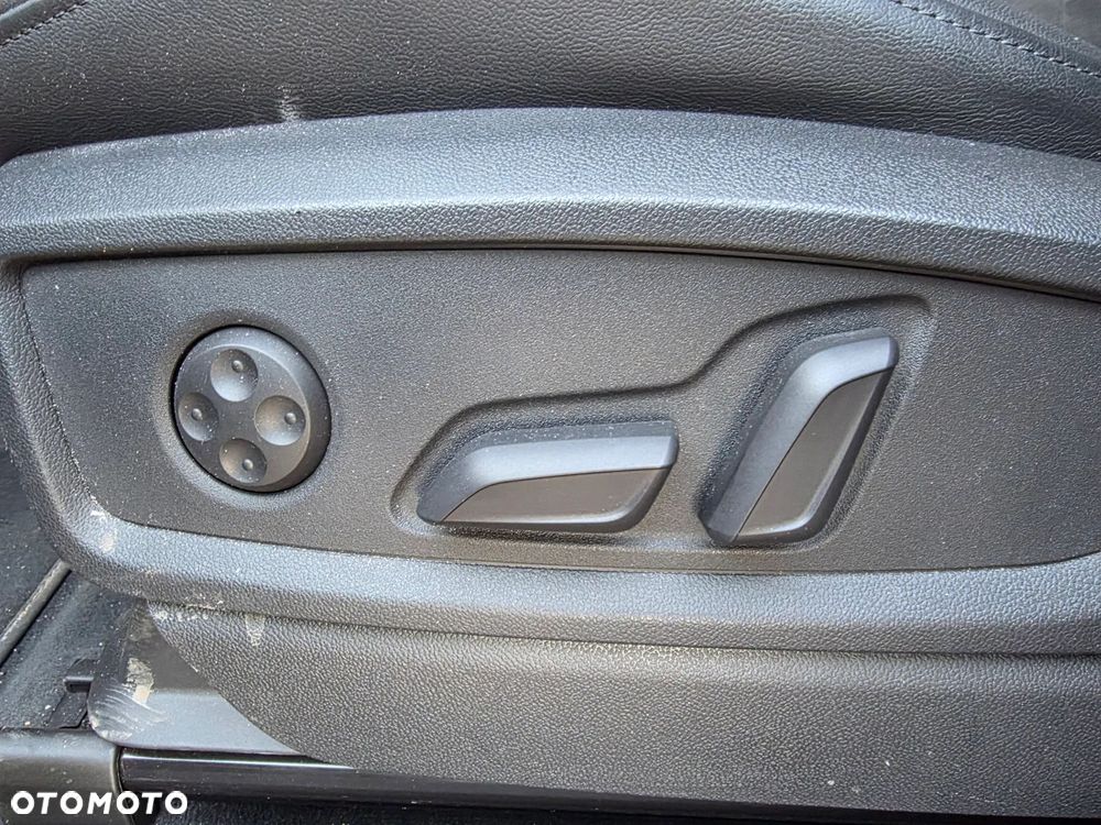 Audi Q5 50 TFSI e Quattro S tronic - 11