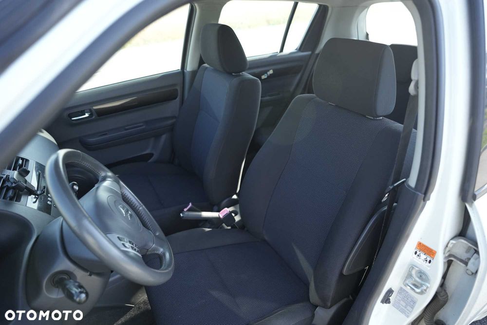 Suzuki Swift - 7