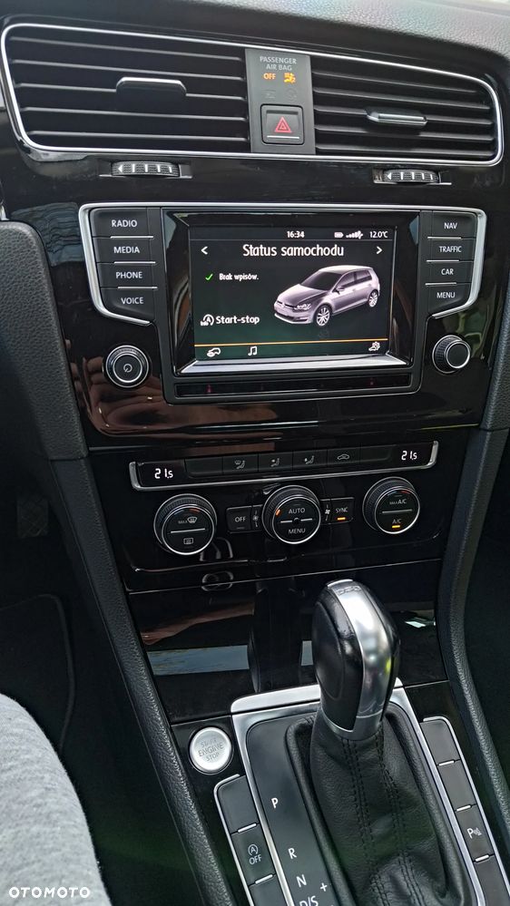 Volkswagen Golf - 11