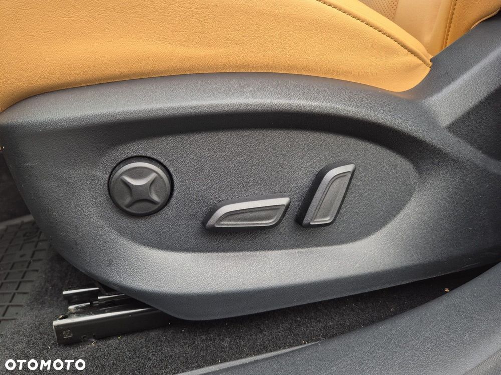 MG HS 1.5 T-GDI Exclusive DCT - 11