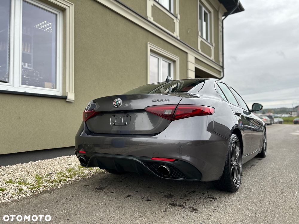 Alfa Romeo Giulia 2.0 Turbo TI Q4 - 5