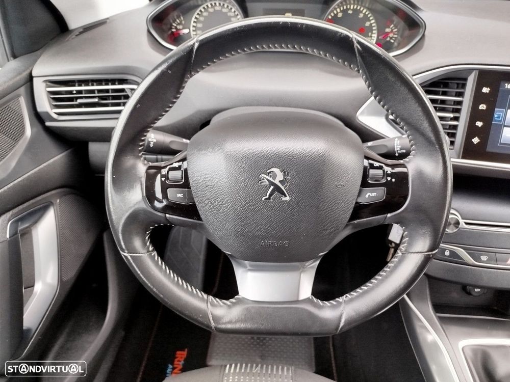 Peugeot 308 SW 1.2 PureTech Allure J17 - 8