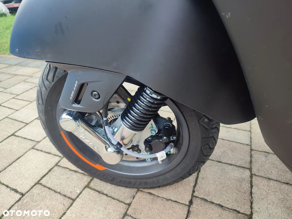 Vespa GTS - 11