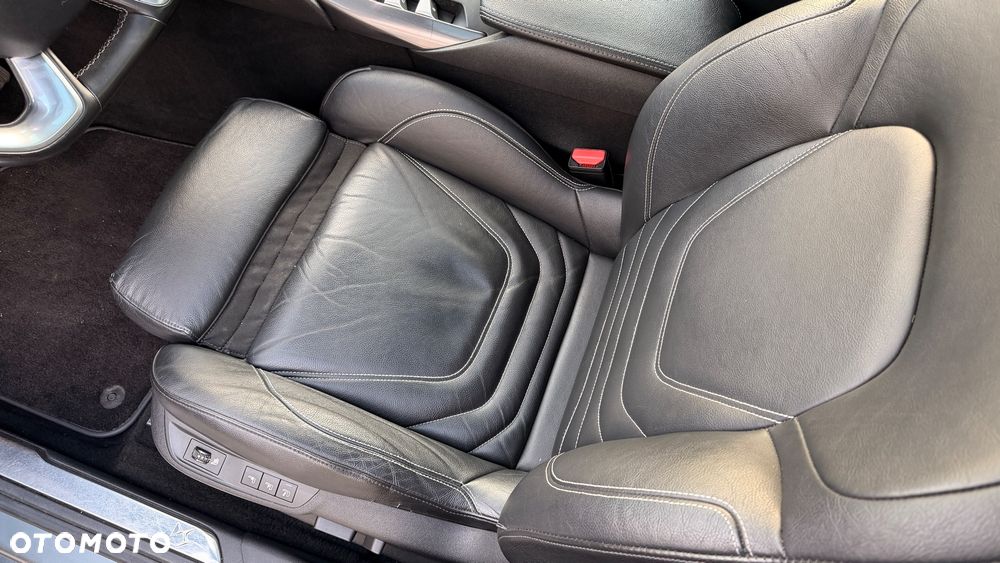 Citroën DS5 HDi 165 SportChic - 12