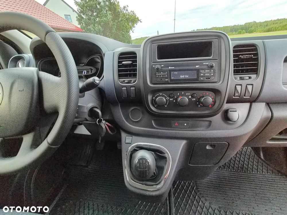 Opel Vivaro - 25