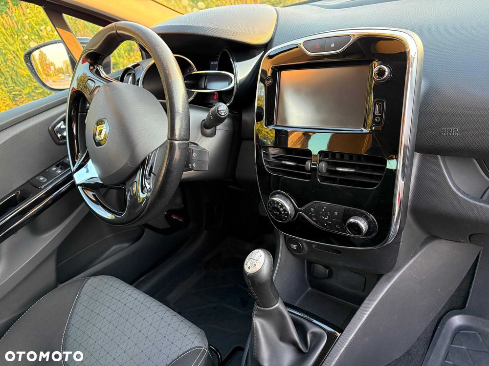 Renault Clio - 6
