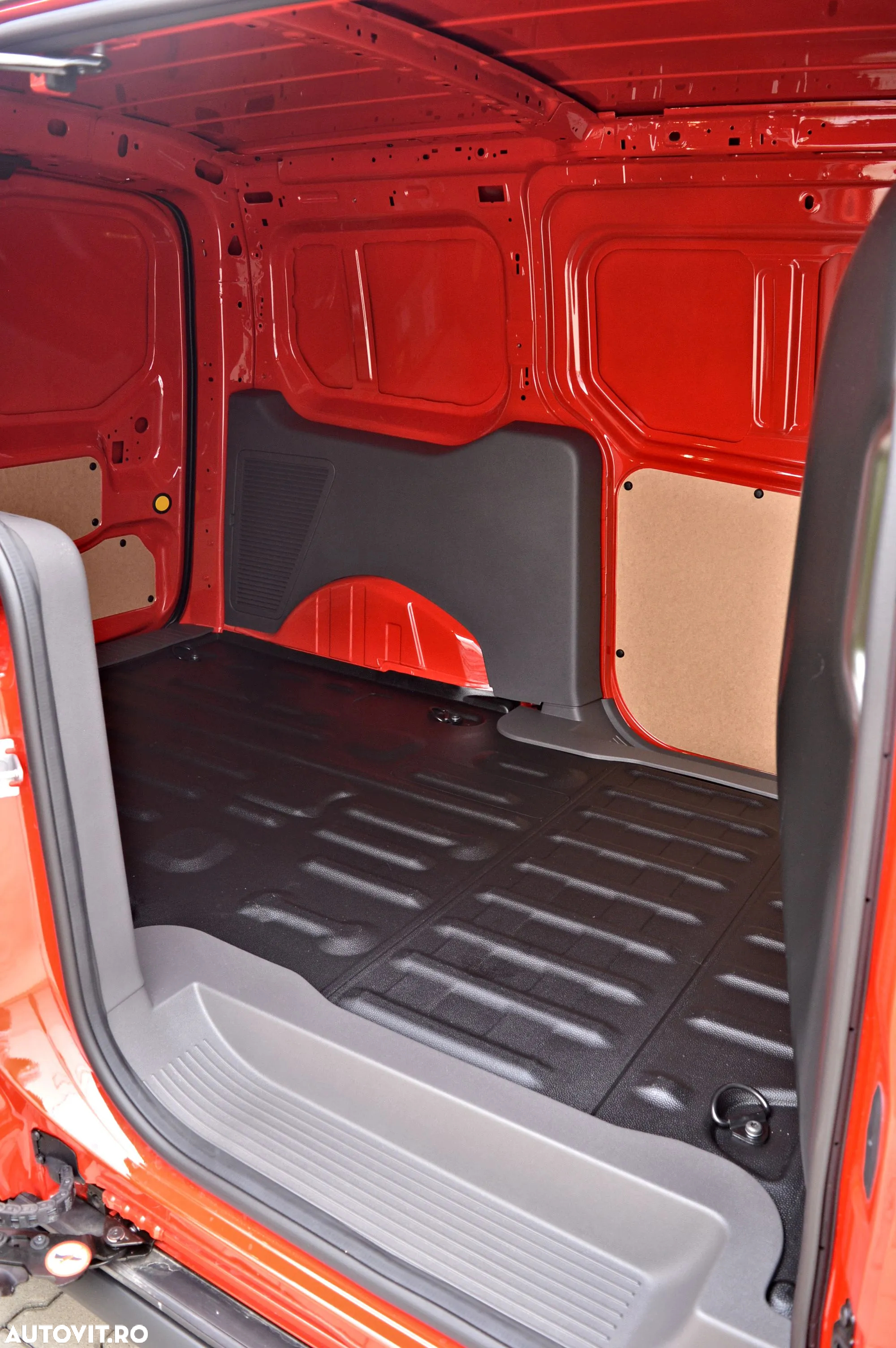 Ford Transit Connect - 17