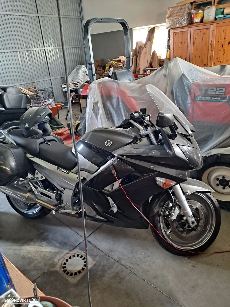 Yamaha FJR - 2