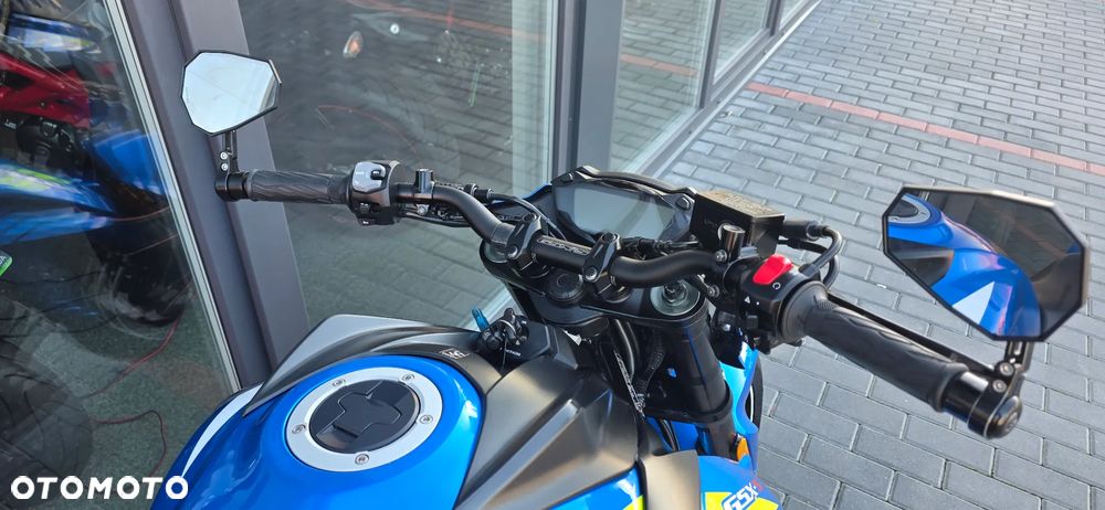 Suzuki GSX - 20