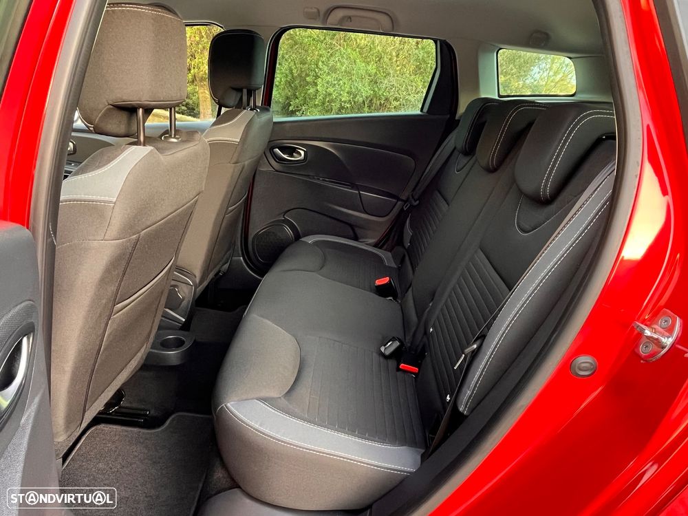 Renault Clio Sport Tourer 1.5 dCi Luxe - 16