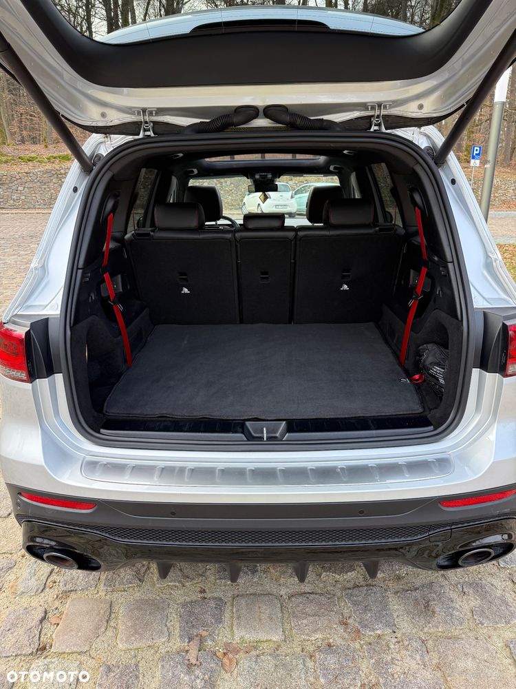 Mercedes-Benz GLB - 32