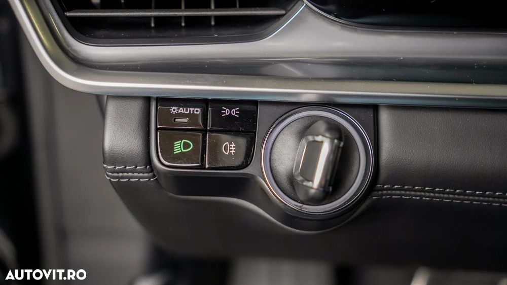 Porsche Panamera 4 E-Hybrid - 22