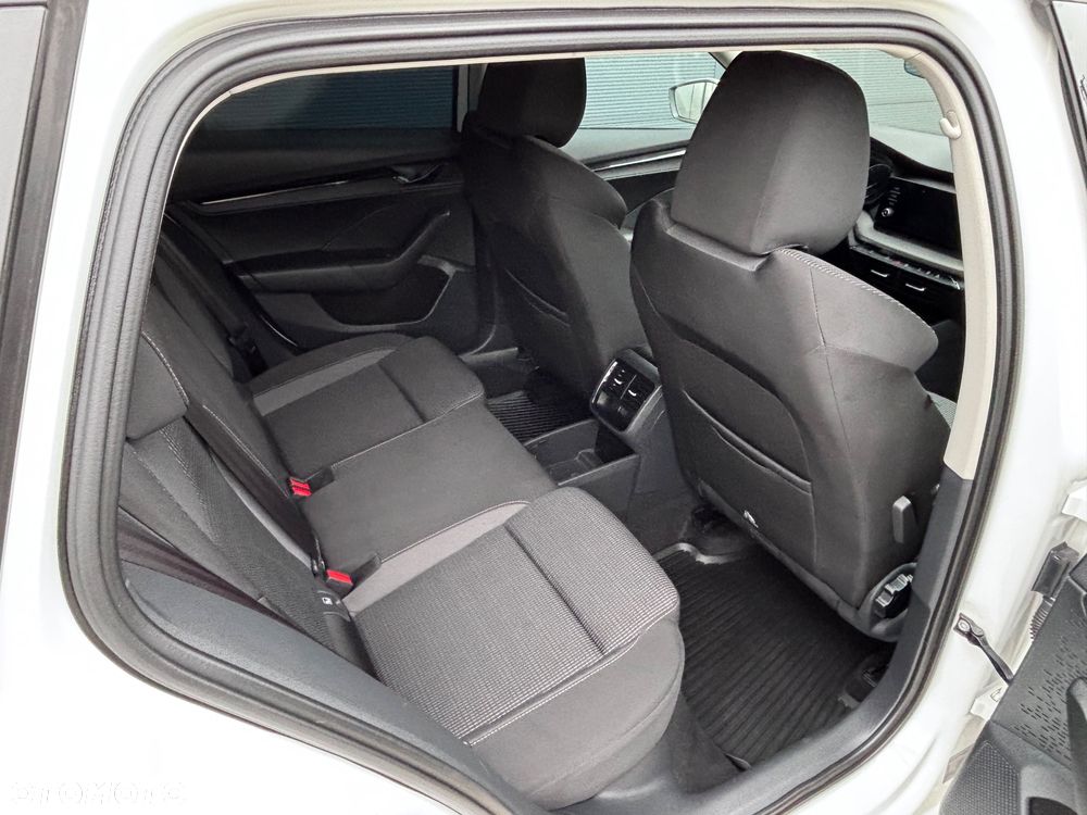 Skoda Octavia 2.0 TDI Ambition DSG - 21
