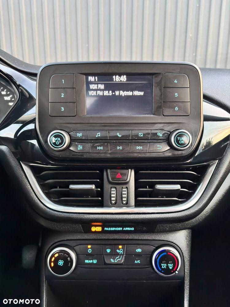 Ford Fiesta 1.1 S&S COOL&CONNECT - 21