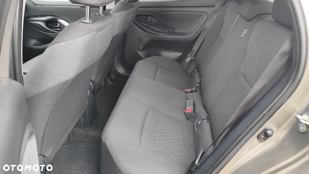 Toyota Yaris 1.5 Comfort - 12