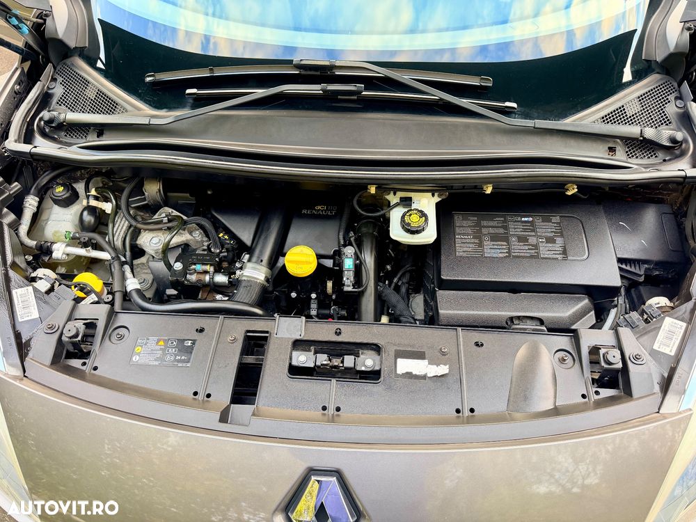 Renault Grand Scenic dCi 110 EDC Bose Edition - 11