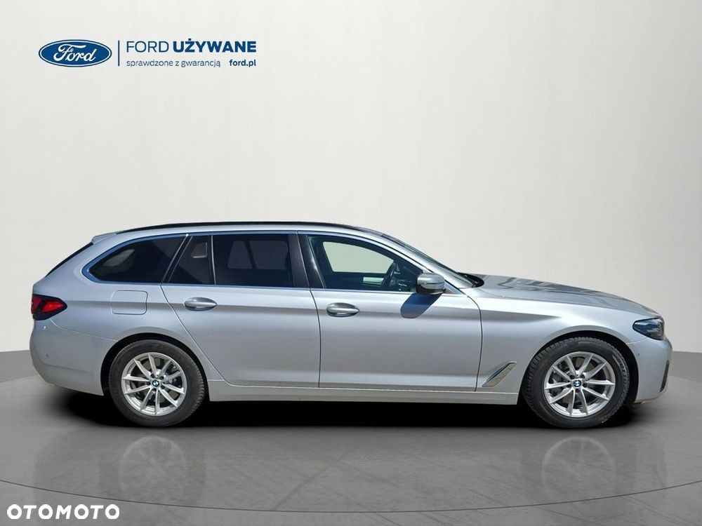 BMW Seria 5 530d mHEV - 6