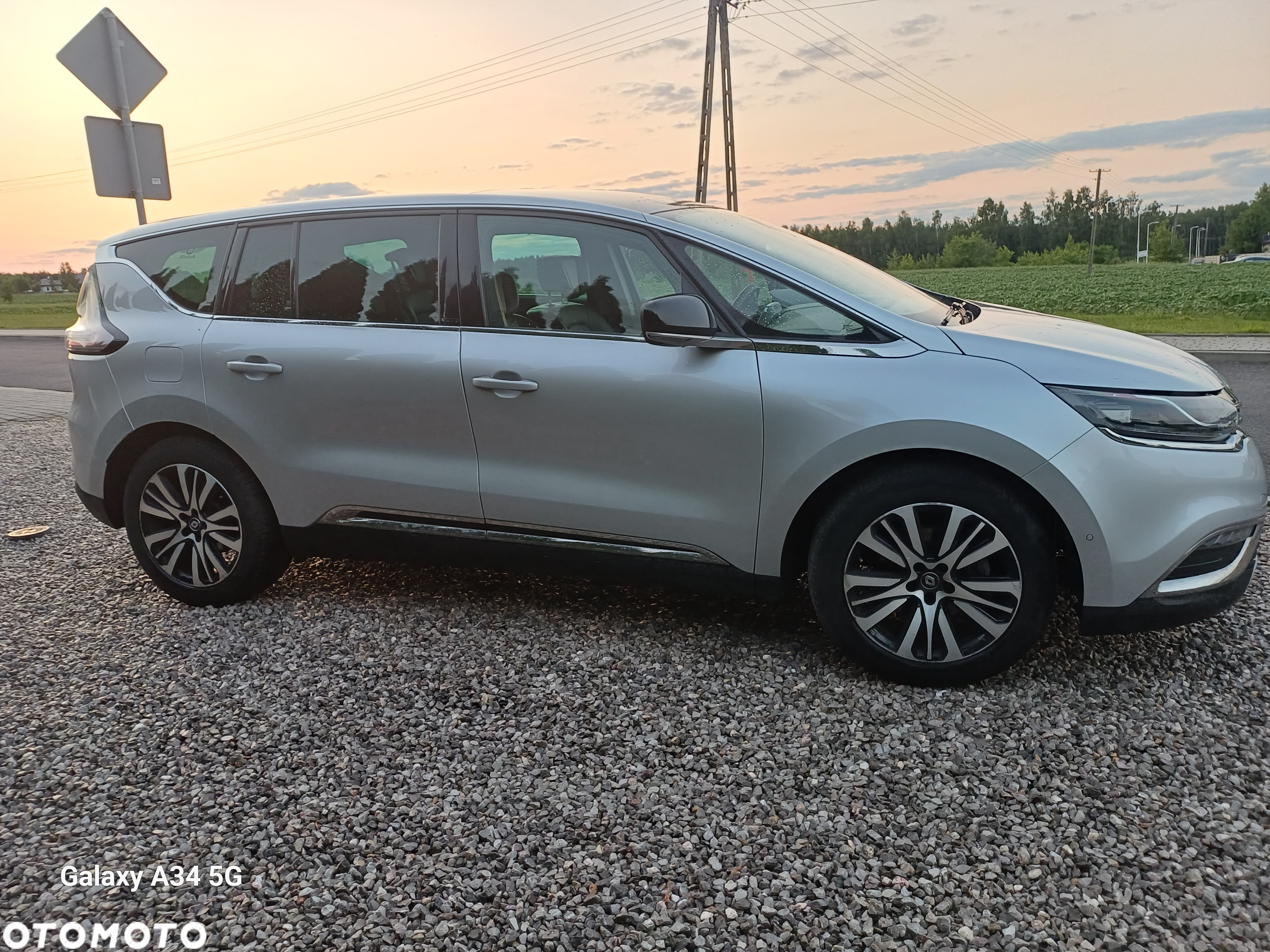 Renault Espace 1.6 dCi Energy Initiale Paris EDC - 11