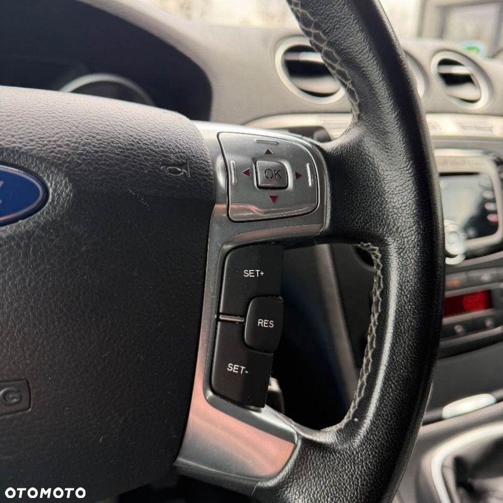 Ford Galaxy - 33