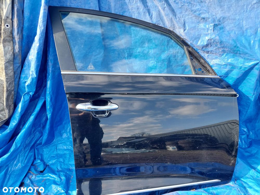 Kia Carens VI  drzwi prawe - 1