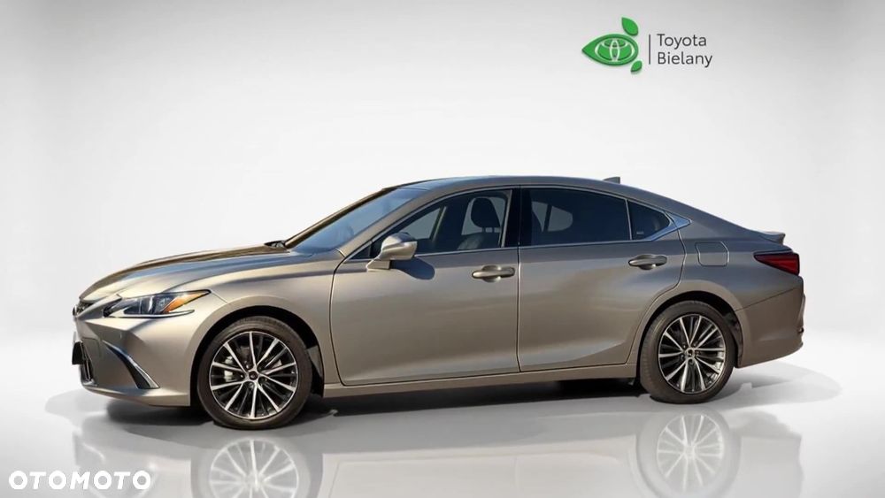 Lexus ES 300h Business Edition - 17
