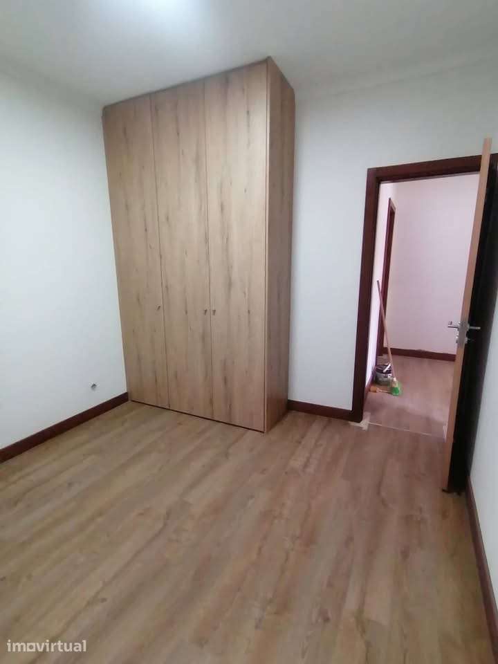 Moradia T2 Totalmente Remodelada com Garagem | Pereira - Grande imagem: 2/6