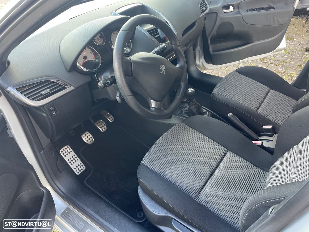 Peugeot 207 1.4 HDi Sport - 25
