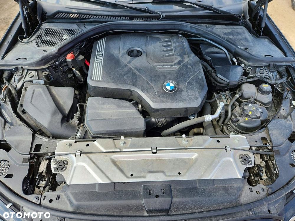 BMW Seria 3 330i xDrive M Sport - 11