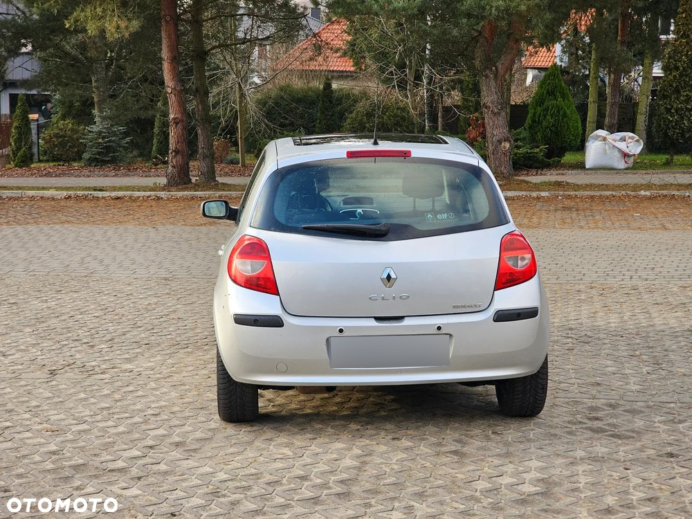 Renault Clio - 4