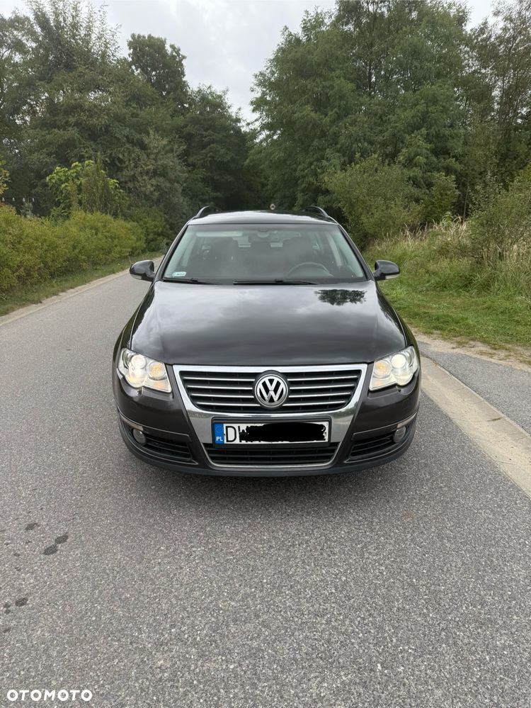 Volkswagen Passat 1.9 TDI Highline - 2