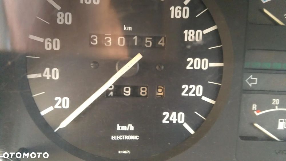 BMW Seria 5 525 i - 12