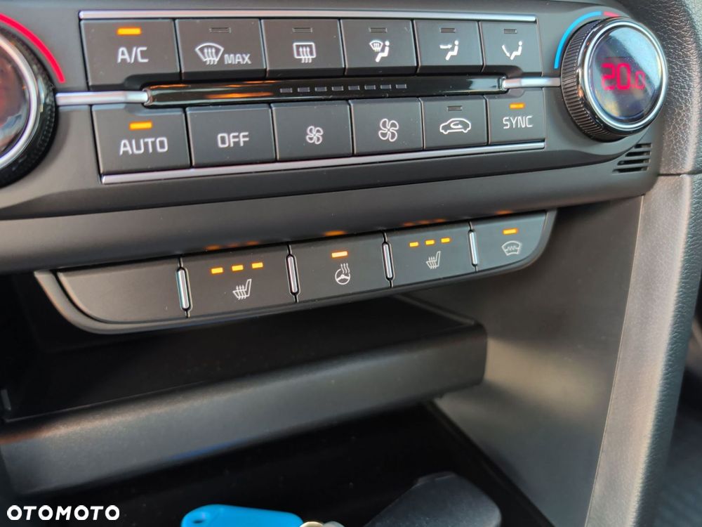 Kia XCeed 1.5 T-GDI L Business Line - 22