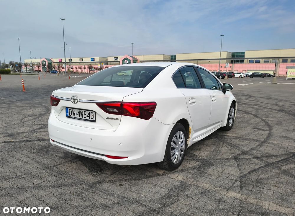 Toyota Avensis 1.8 Active - 5