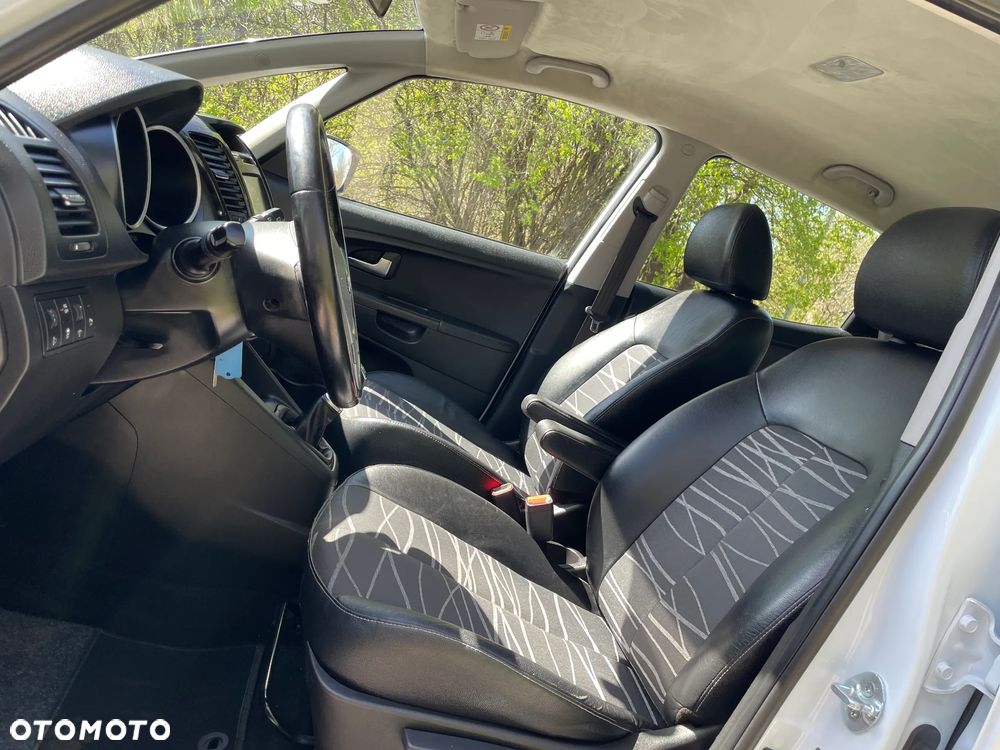 Kia Venga 1.4 CVVT Business Line - 28