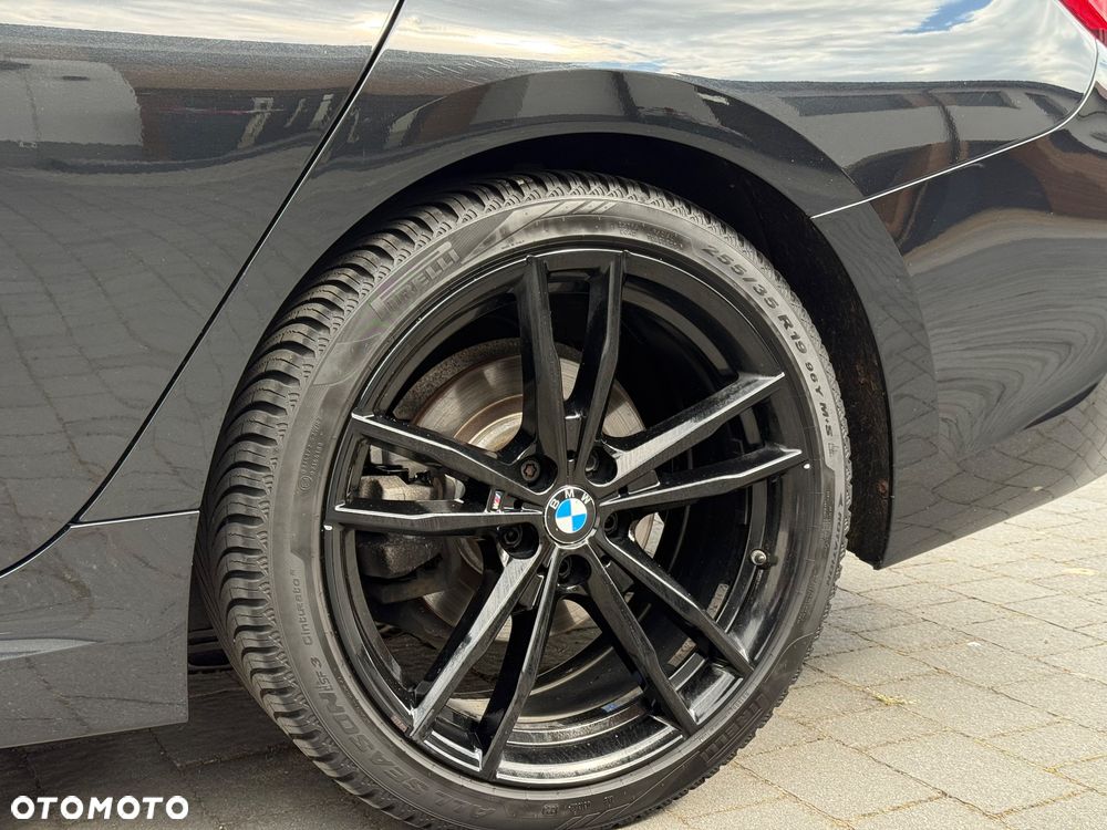 BMW Seria 3 320d M Sport - 9