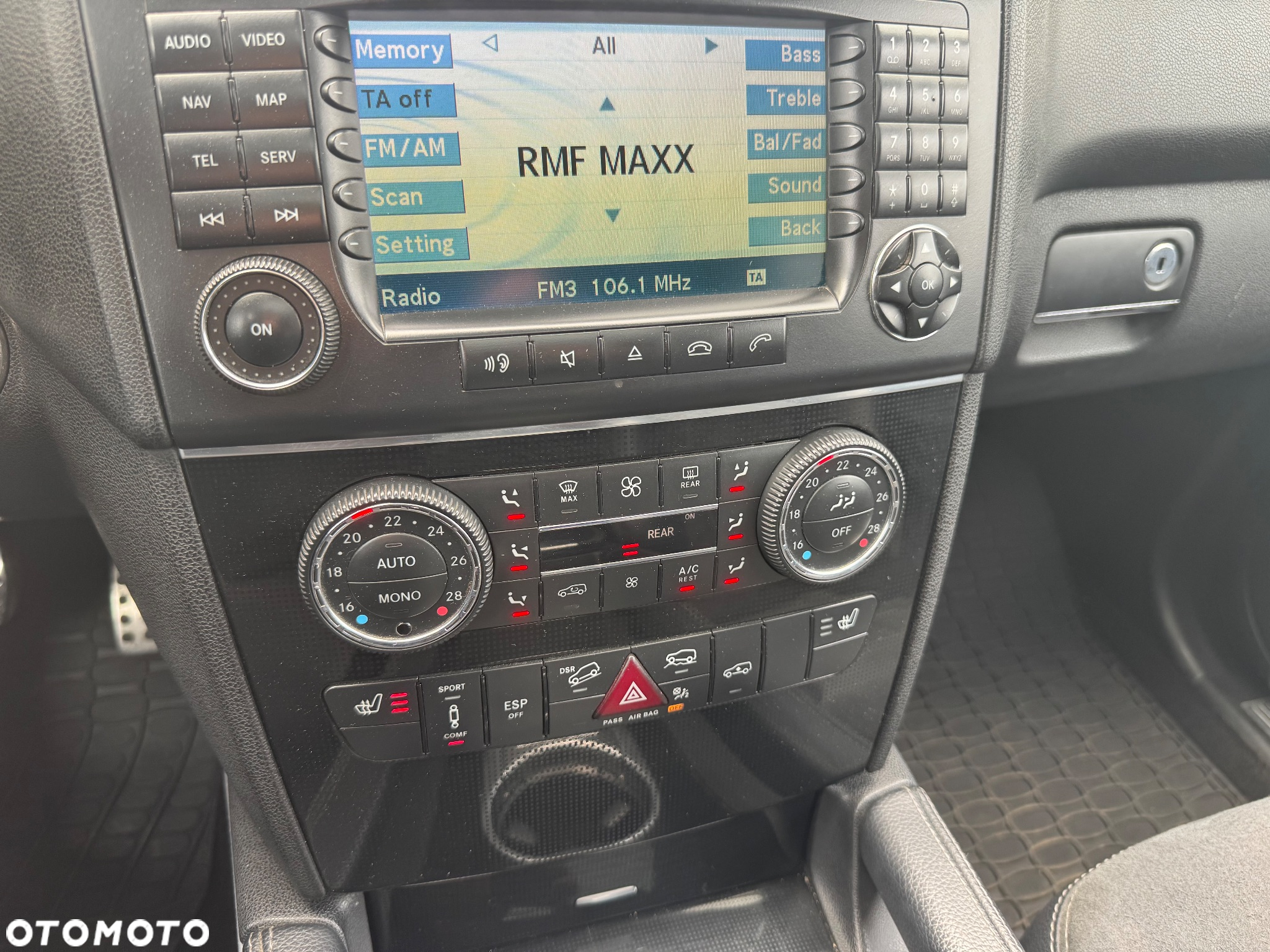 Mercedes-Benz ML 350 4MATIC 7G-TRONIC - 32