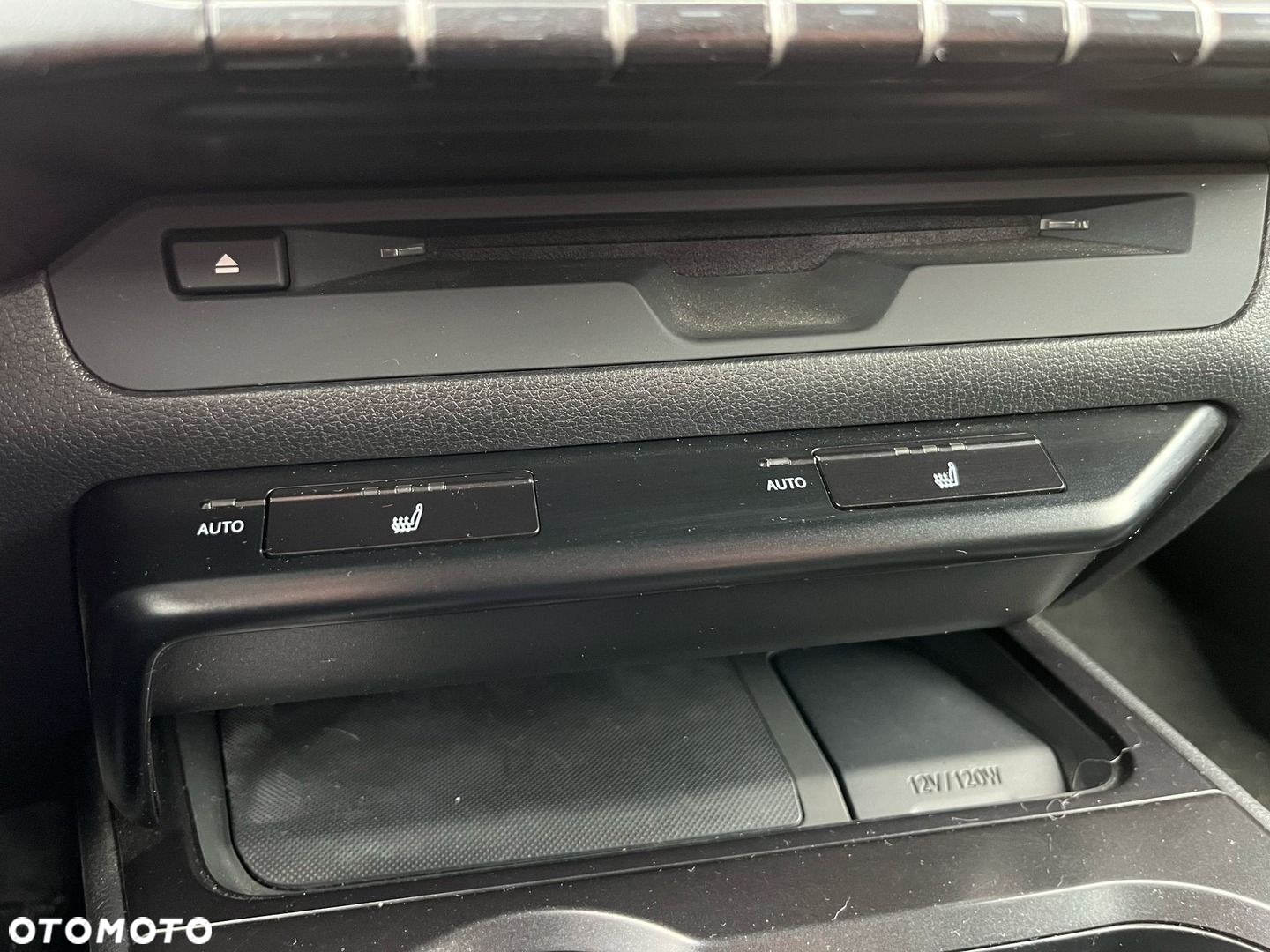 Lexus UX - 26