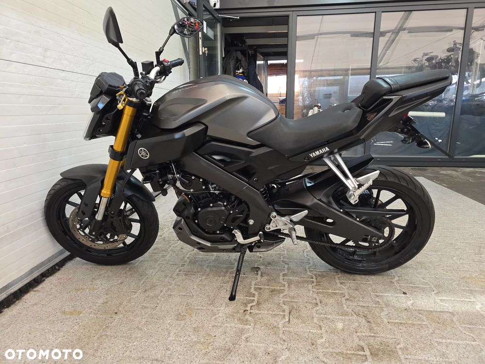 Yamaha MT - 17