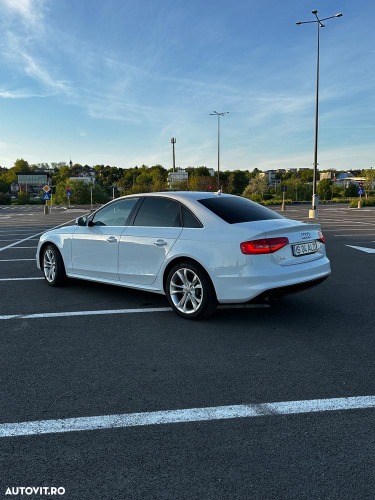Audi A4 2.0 TFSI Multitronic S line Sportpaket - 3