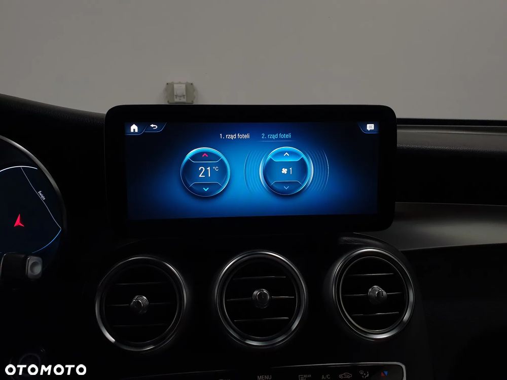 Mercedes-Benz GLC 300 d 4Matic 9G-TRONIC AMG Line Plus - 17
