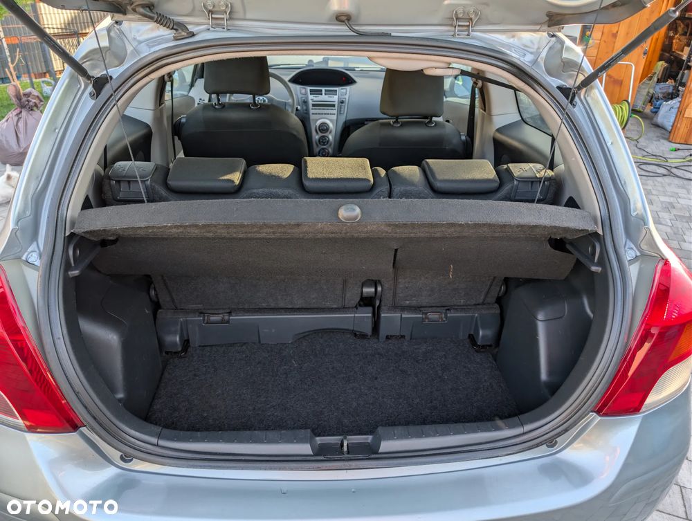 Toyota Yaris 1.4 D-4D Terra A/C - 17
