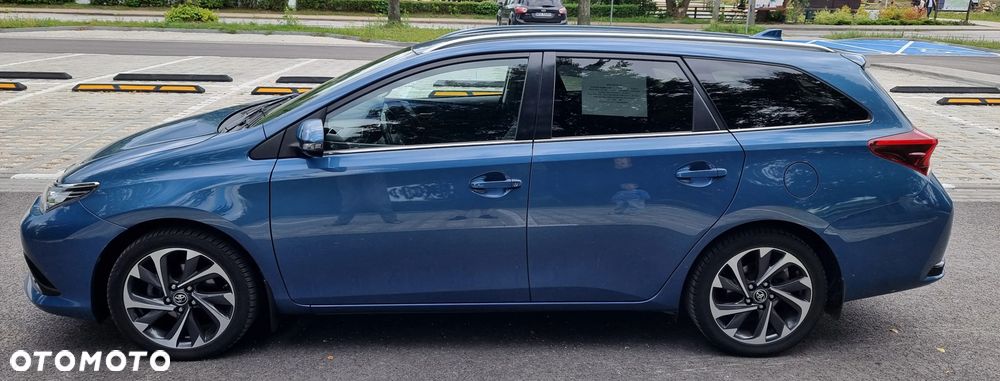 Toyota Auris - 2