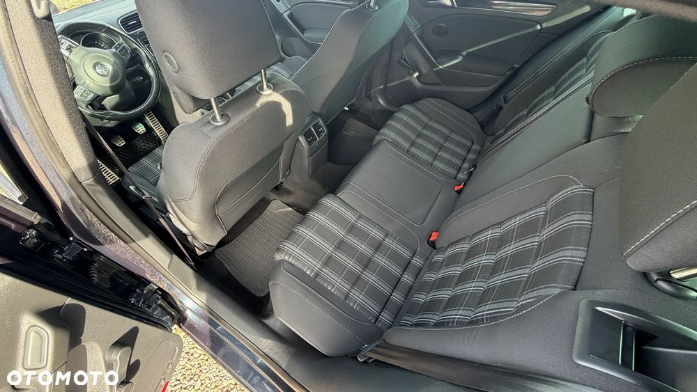 Volkswagen Golf 2.0 TDI DPF GTD - 36