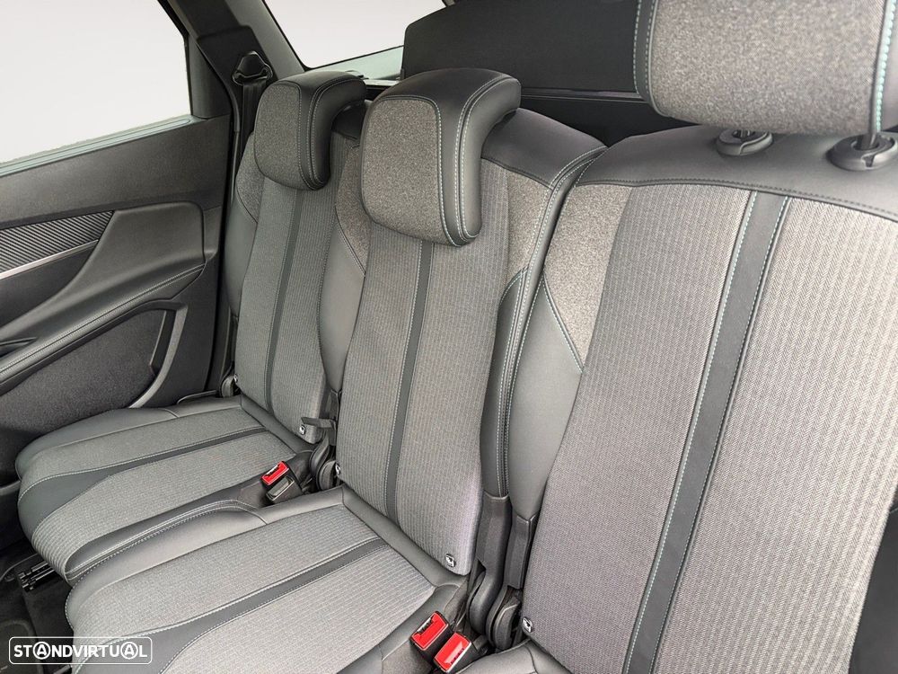 Peugeot 5008 1.2 PureTech Allure Pack EAT8 - 13
