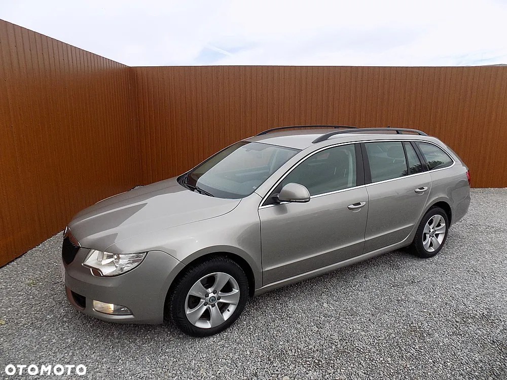 Skoda Superb 2.0 TDI 4x4 Elegance - 29