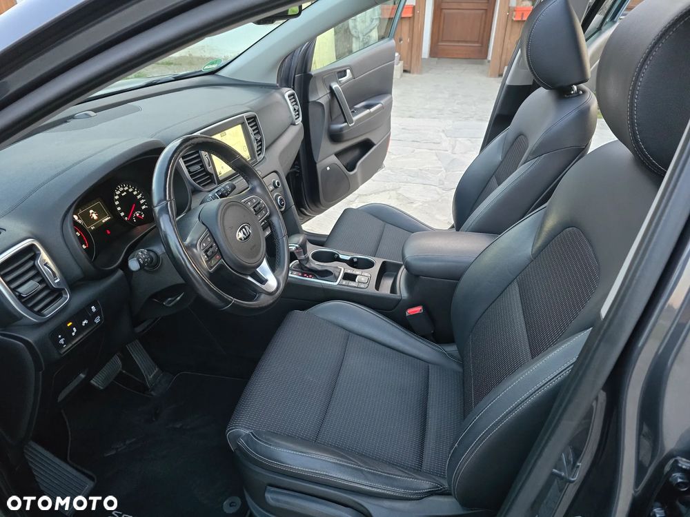 Kia Sportage 2.0 CRDI AWD Dream-Team Edition - 26