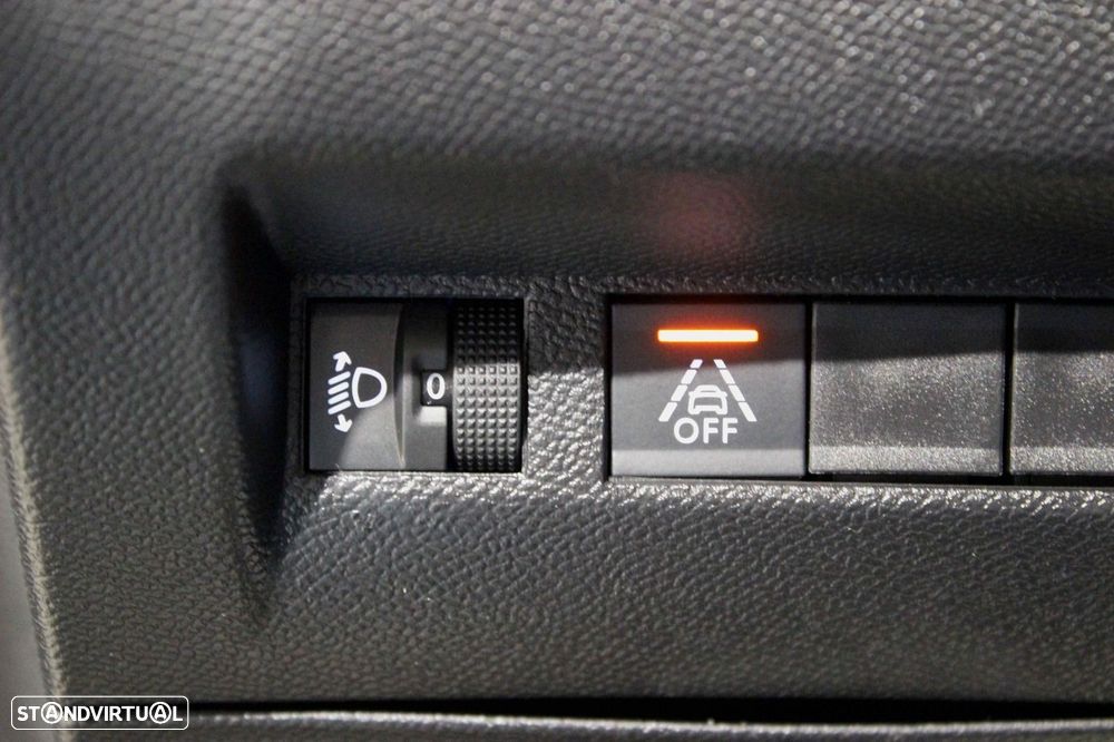 Peugeot 208 1.2 PureTech Active Pack - 12