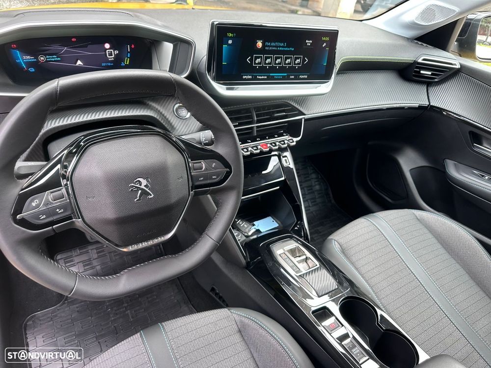 Peugeot e-208 Allure - 16