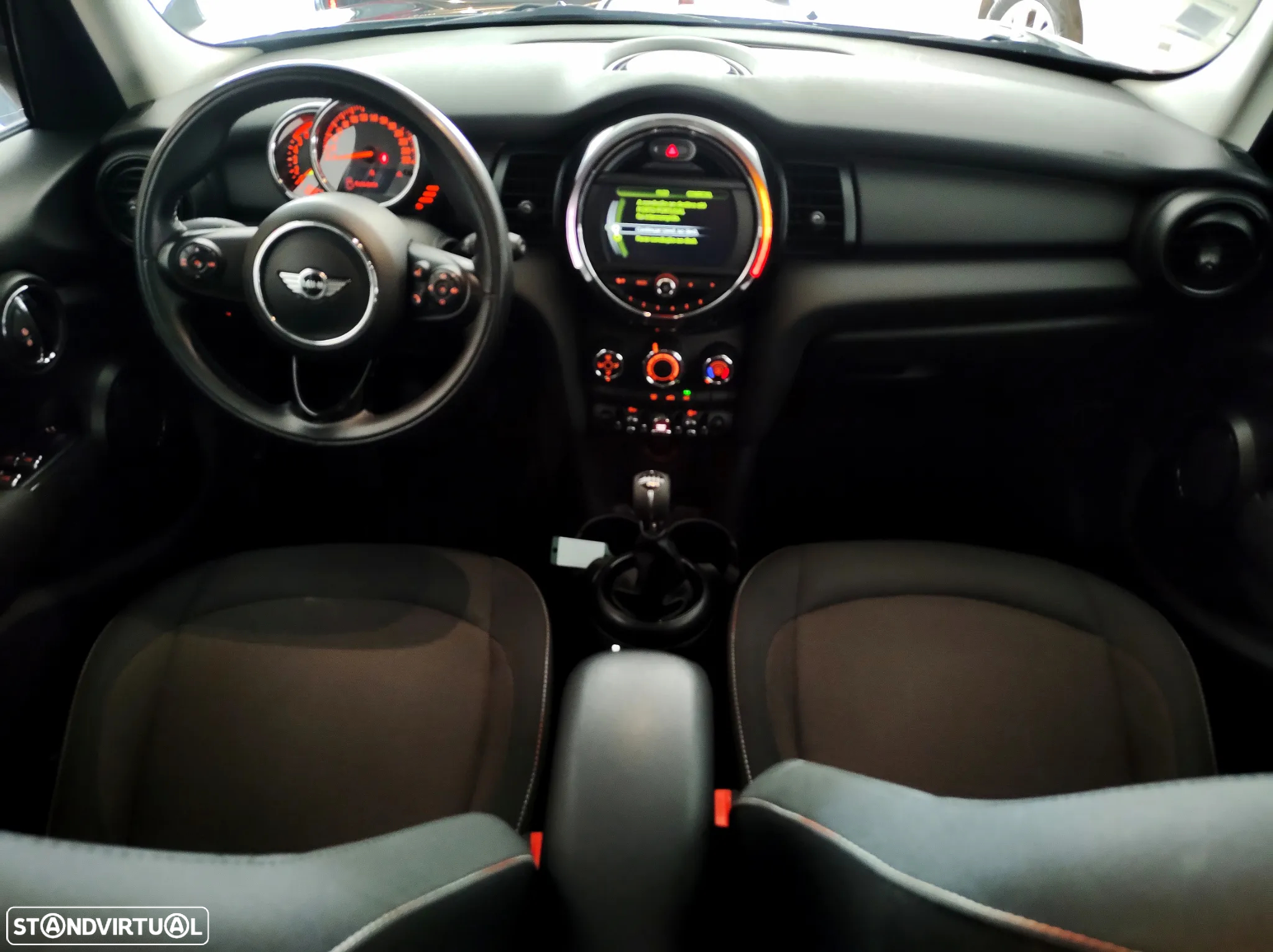 MINI 5 Portas One D - 19