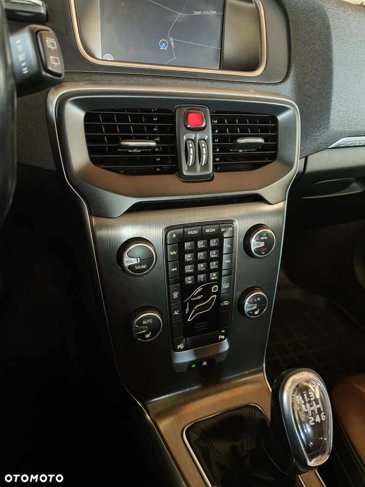 Volvo V40 Cross Country D2 - 6